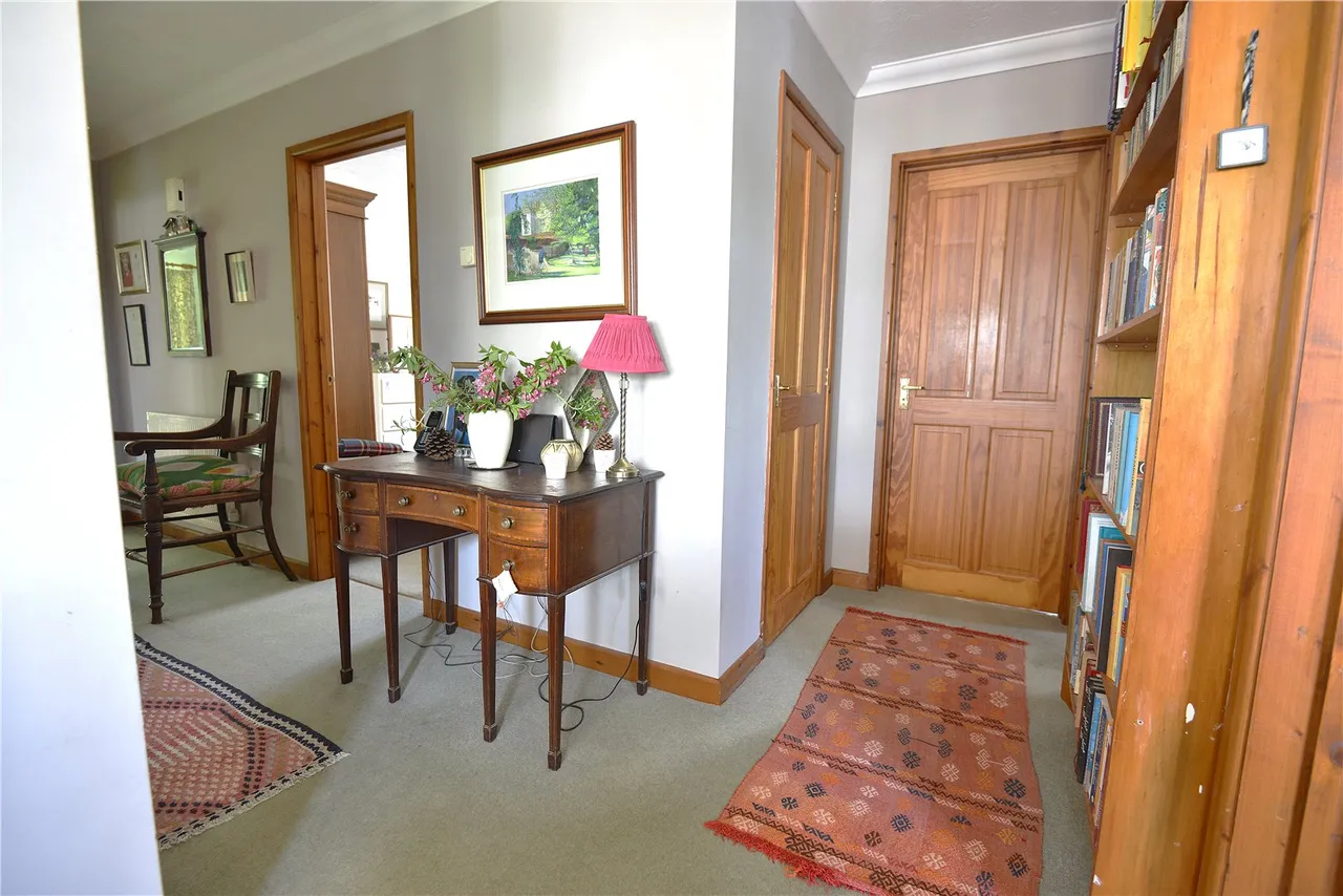 Antells Way, Alderholt, Fordingbridge, Dorset, SP6 3AW, photo 2