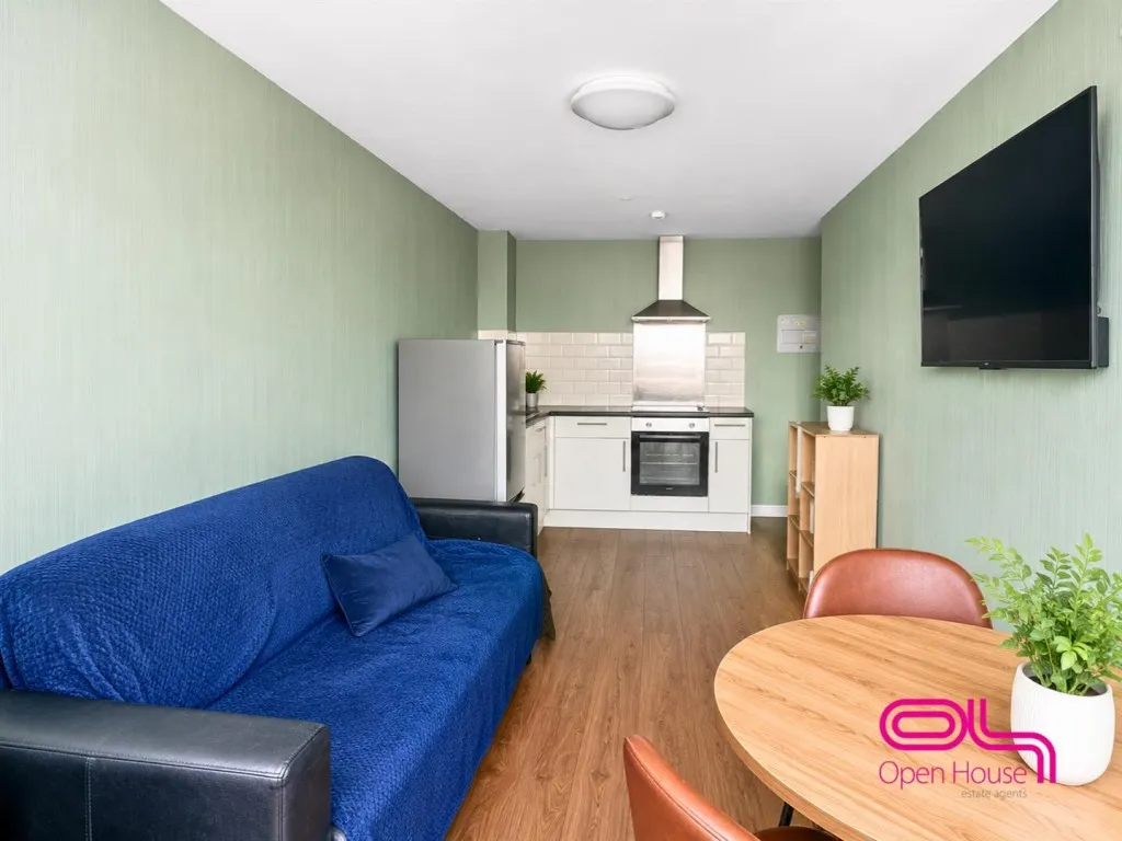 Trinity Road, Bootle, L20, photo 2