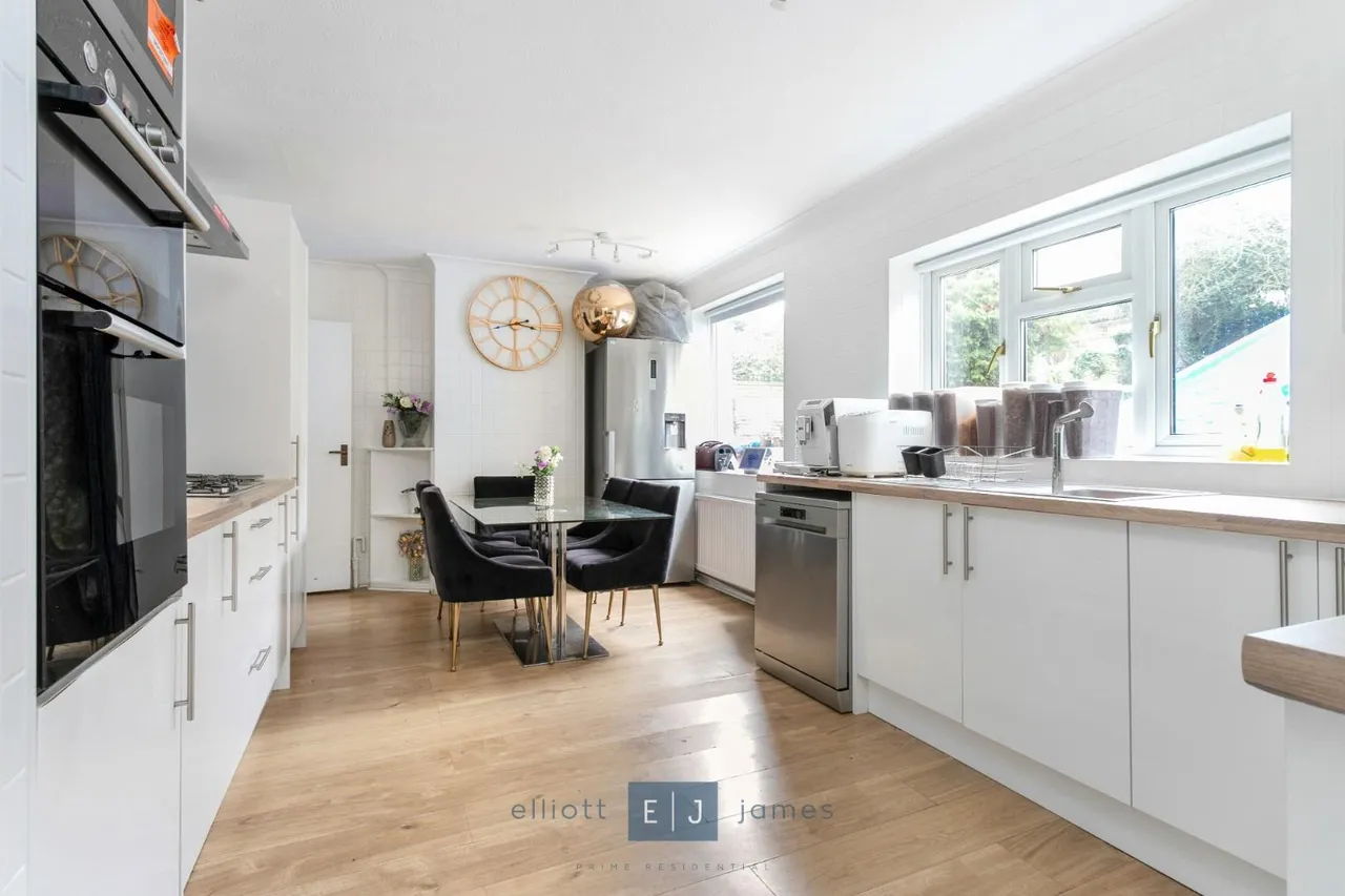 Stanmore Way, Loughton, photo 4