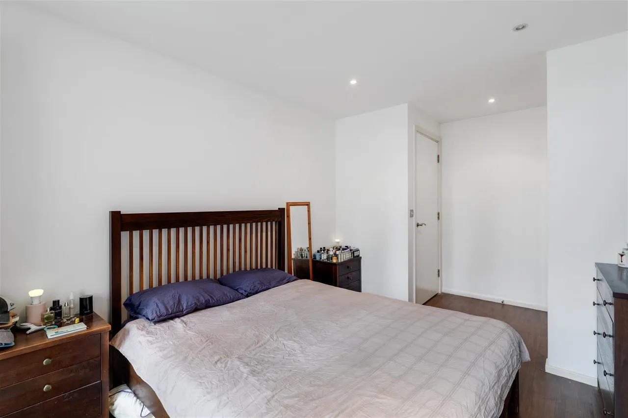 Western Gateway, Royal Victoria Dock, E16, photo 7
