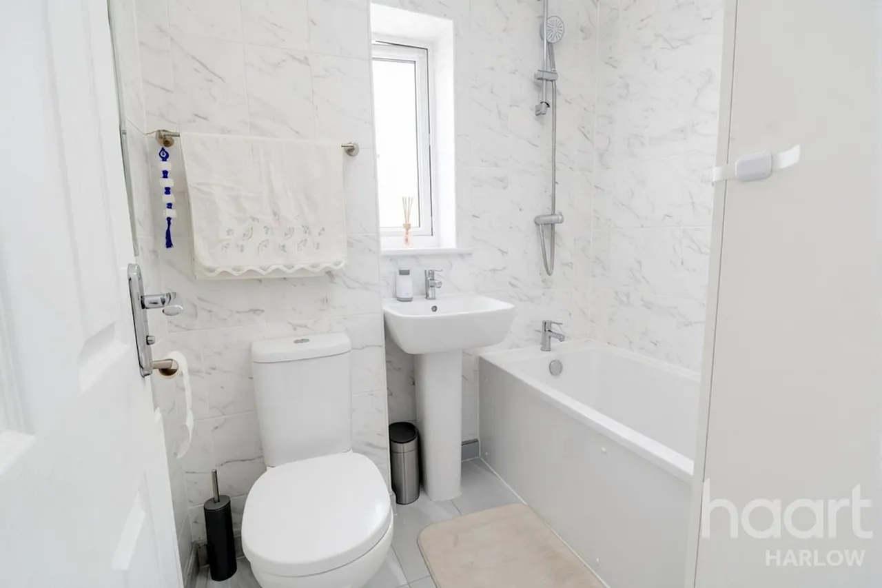 Brambling Crescent, Harlow, CM17, photo 17