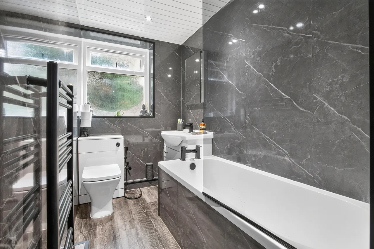 Windhill Crescent, Glasgow, photo 11