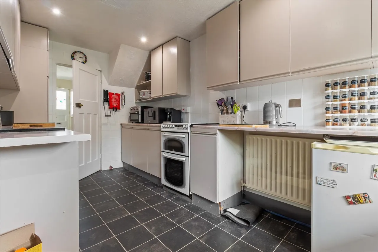 Balcombe Avenue, Worthing, photo 4