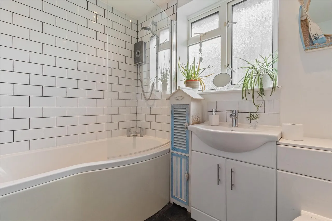 Balcombe Avenue, Worthing, photo 9