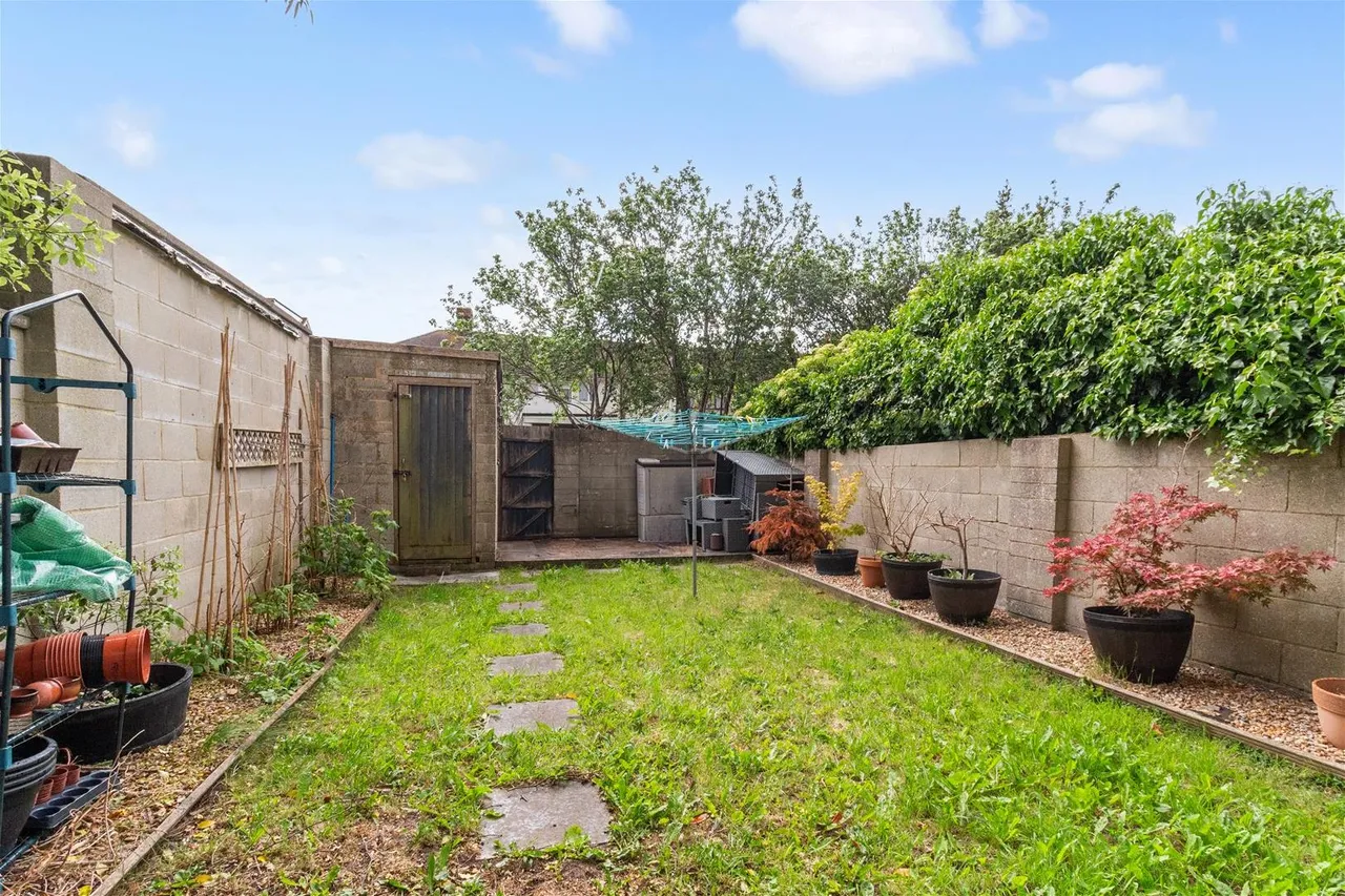 Balcombe Avenue, Worthing, photo 8