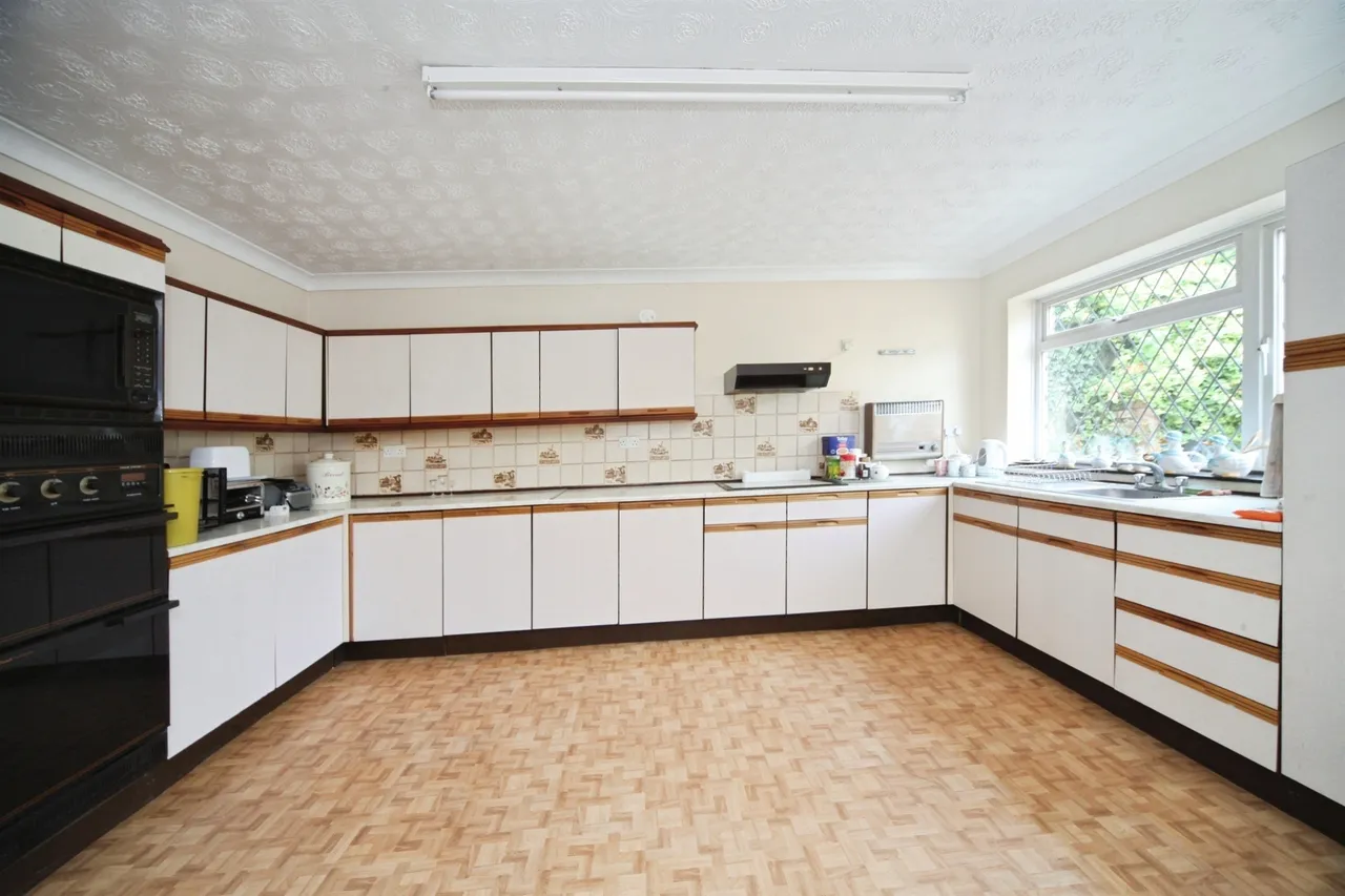 Locarno Avenue, Luton, LU4, photo 3