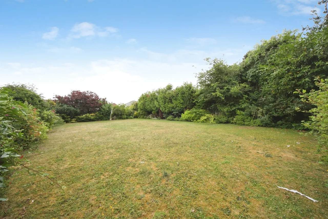 Locarno Avenue, Luton, LU4, photo 13