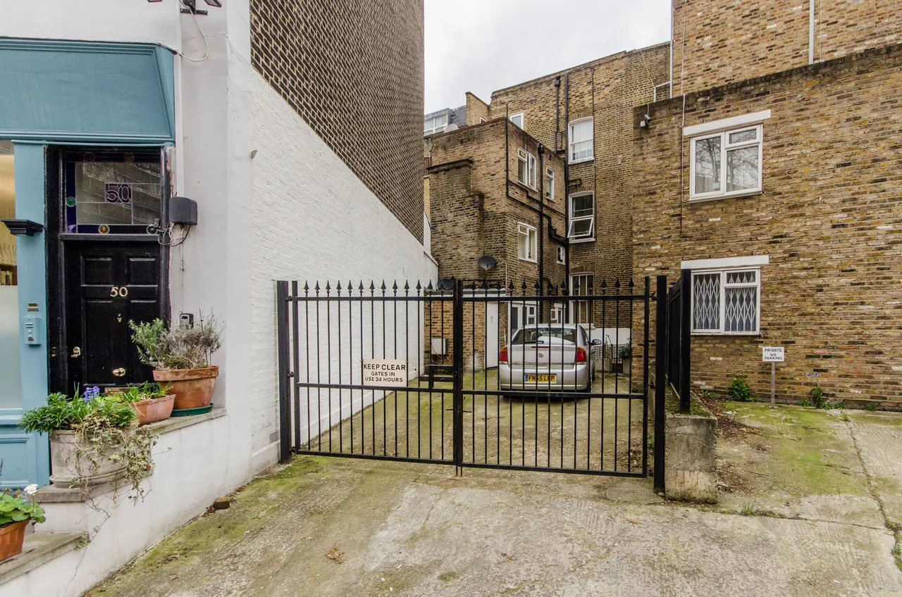 Flat 2, 94 Warwick Gardens, London, photo 10