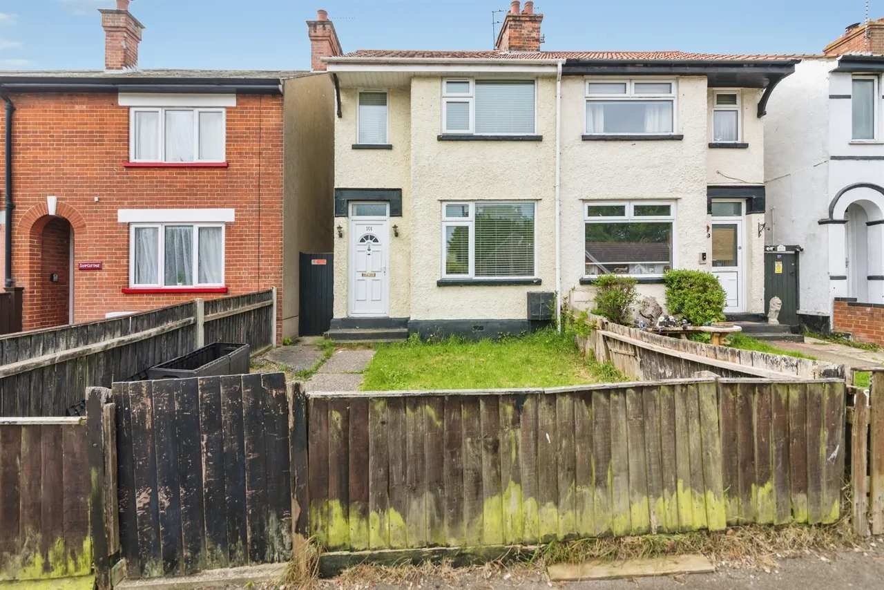 3 bed house for sale — Stradbroke Road, Lowestoft