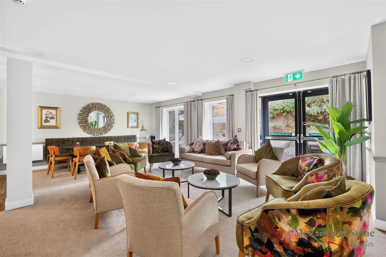 Sewardstone Road, Waltham Abbey, EN9, photo 3