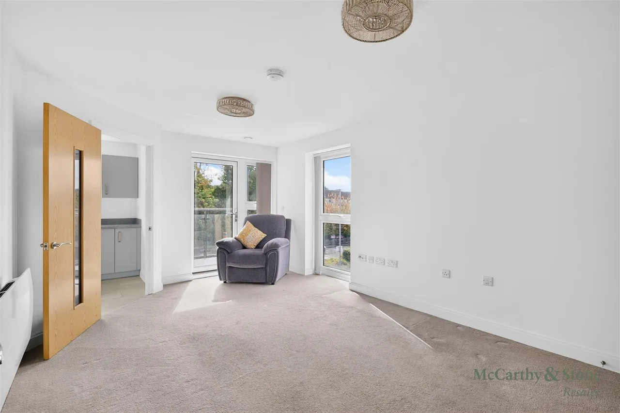 Sewardstone Road, Waltham Abbey, EN9, photo 5