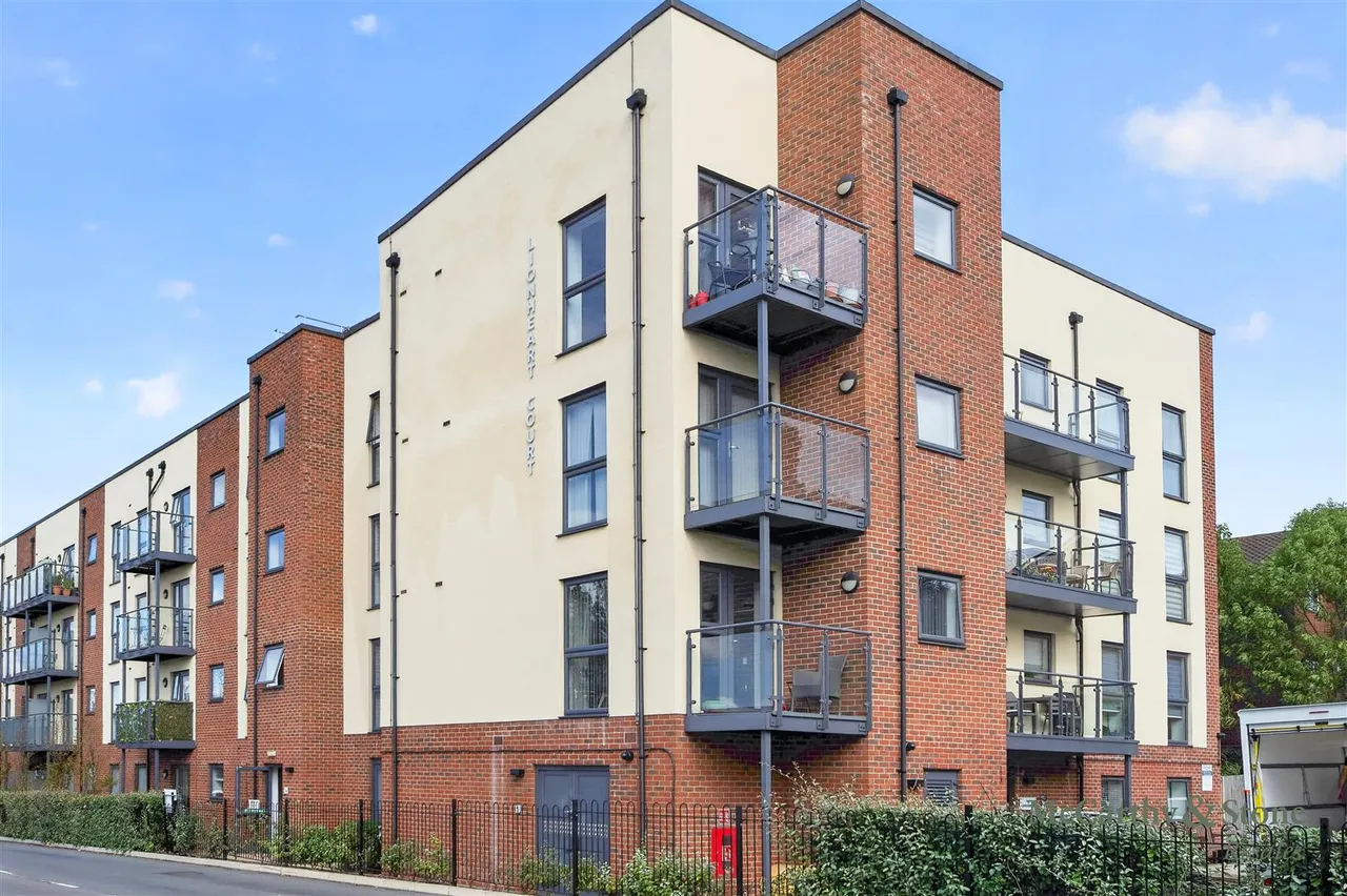 Sewardstone Road, Waltham Abbey, EN9, photo 10