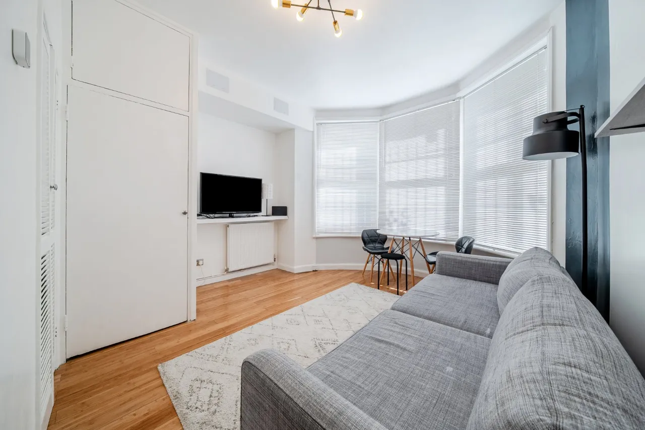 Sinclair Road, Kensington, W14, photo 2