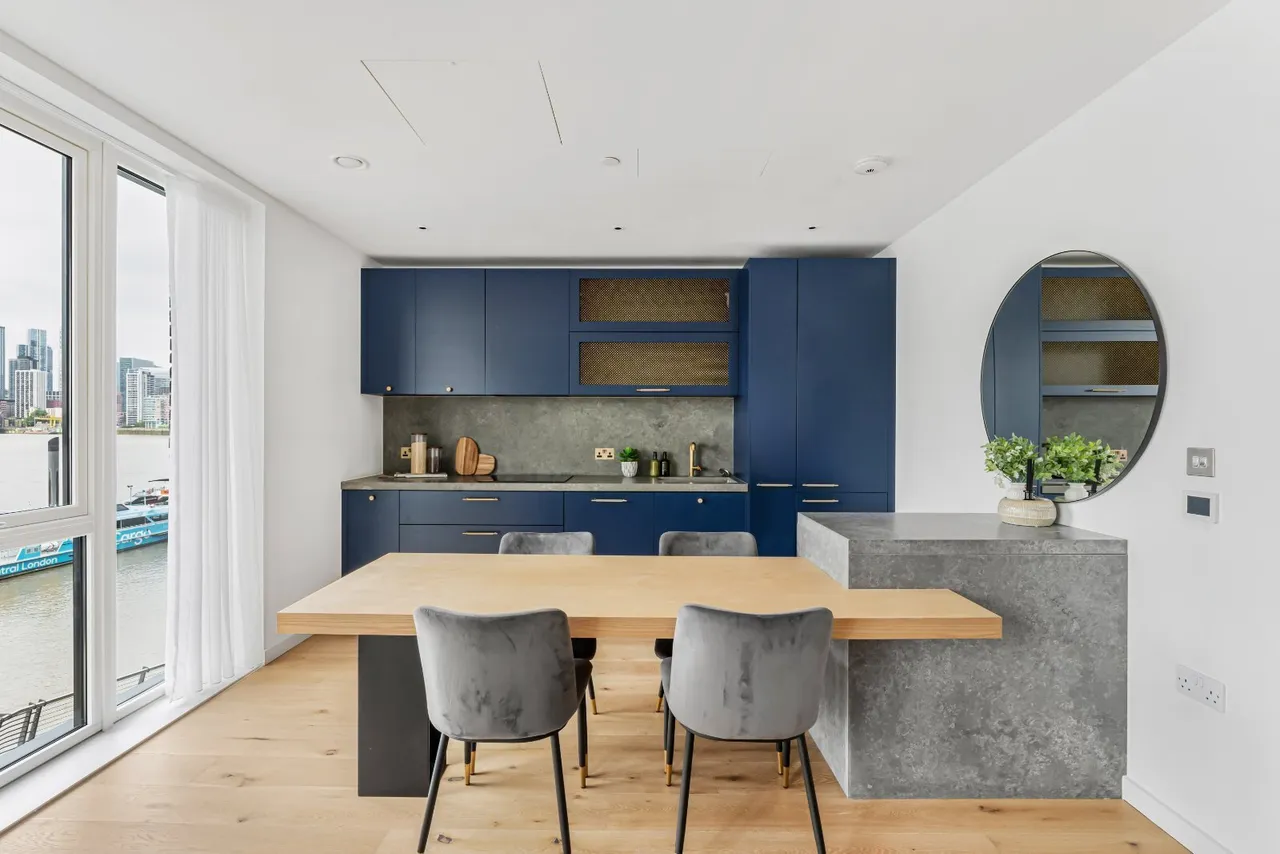 Orchard Place, London, E14, photo 5