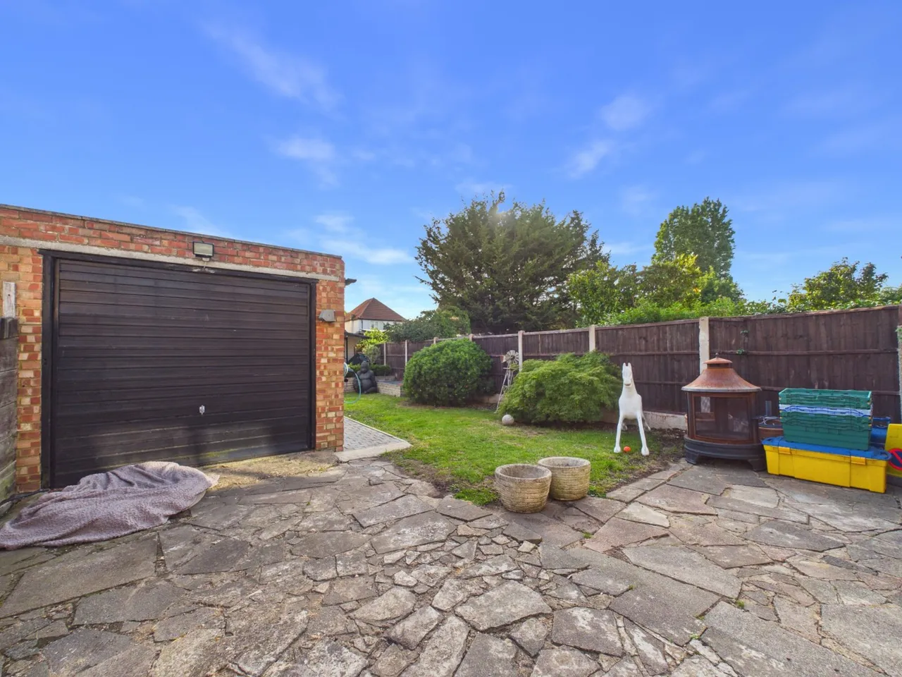 Feltham, Middlesex, photo 10