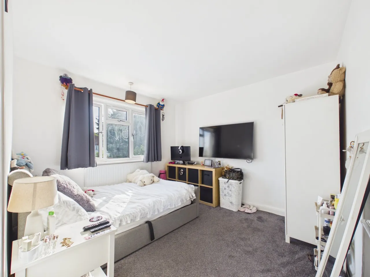 Feltham, Middlesex, photo 7