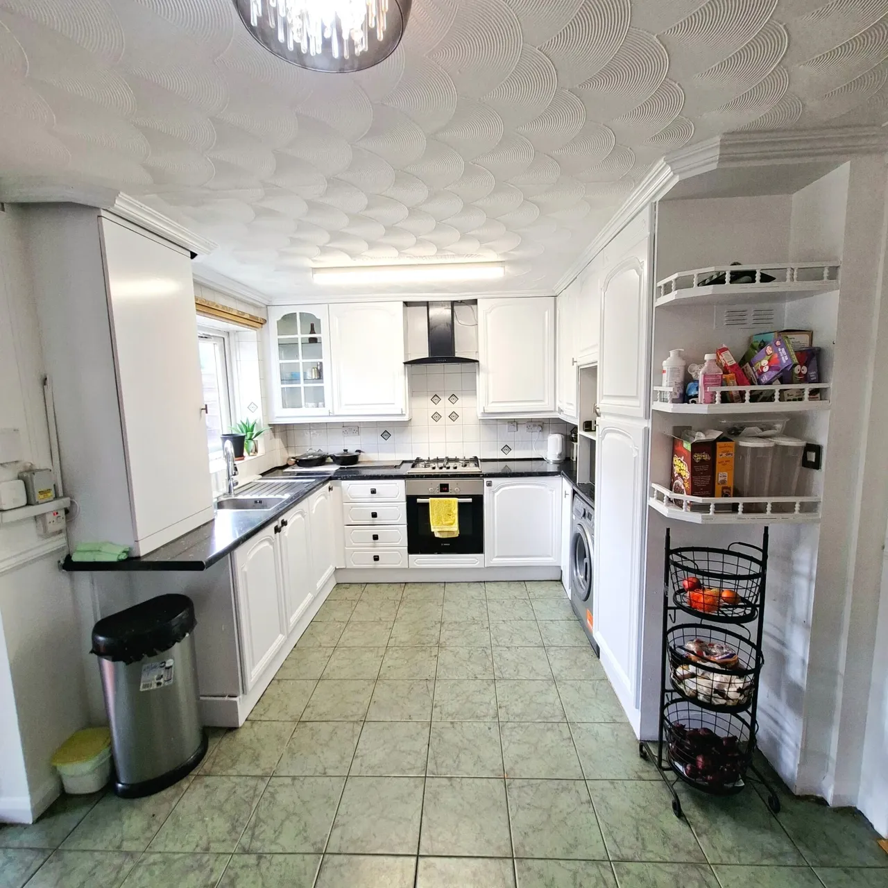 Barratt Gardens,M24 5JU, photo 3