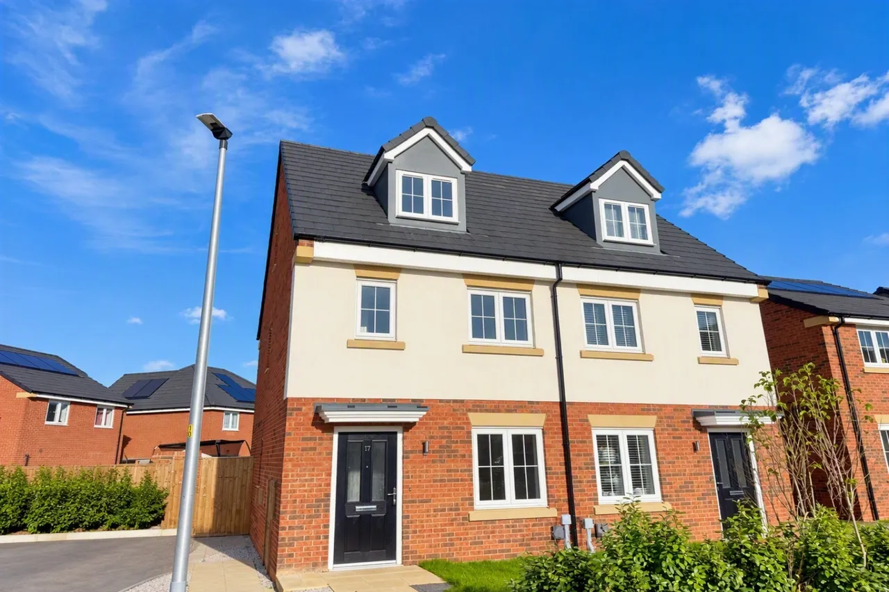 3 bed house to rent, Trones Wood Lane, Widnes, WA8