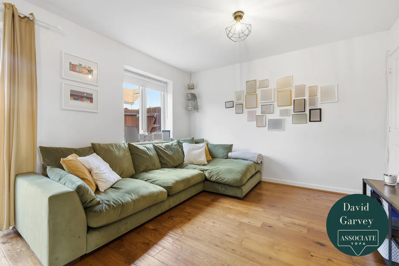 Appleby Drive, Romford, RM3, photo 2