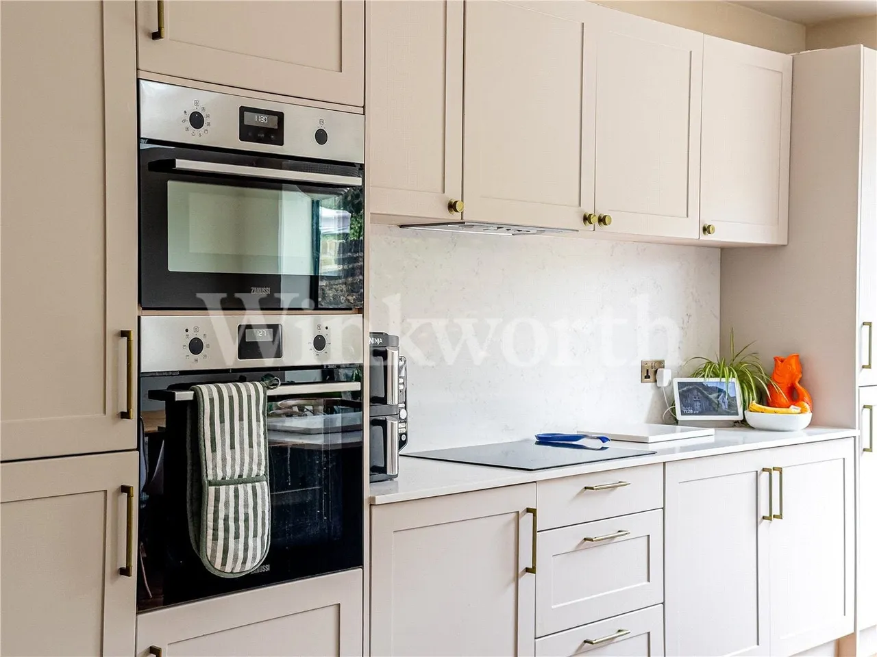 Bathurst Gardens, London, NW10, photo 15