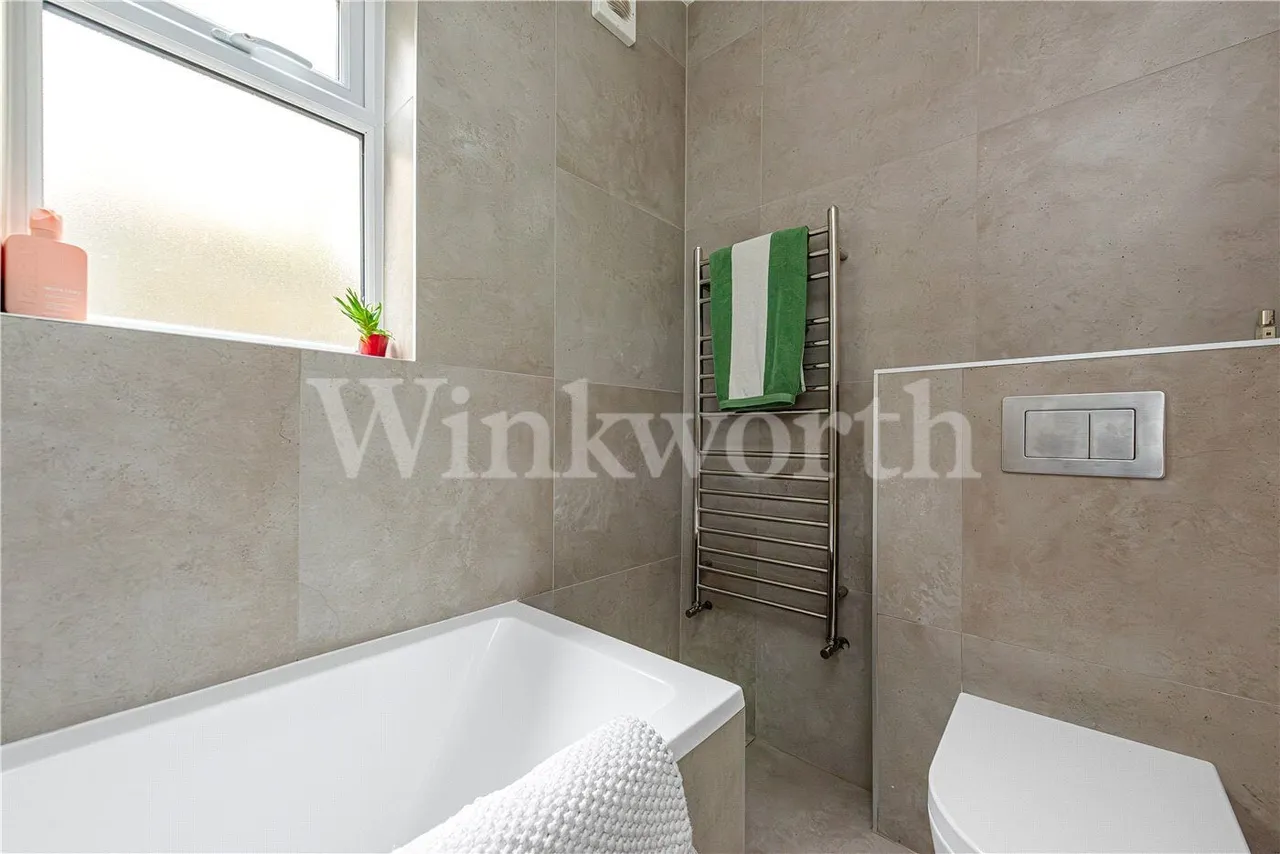 Bathurst Gardens, London, NW10, photo 9