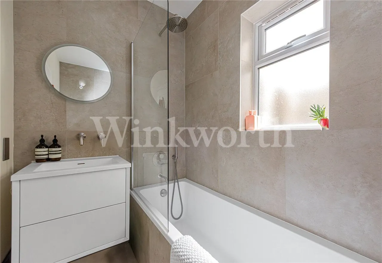 Bathurst Gardens, London, NW10, photo 6