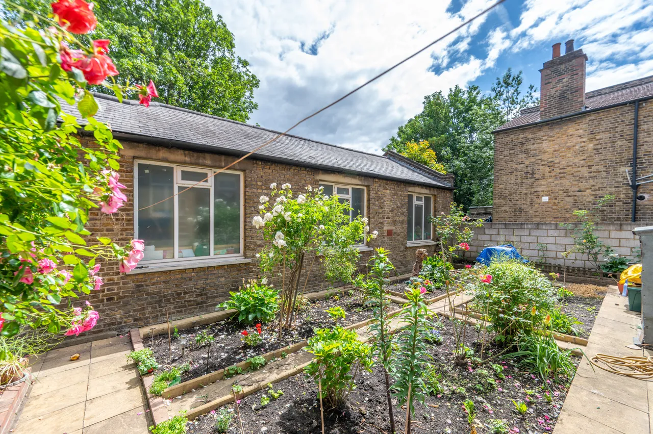 1 West Ella Road, London, photo 12