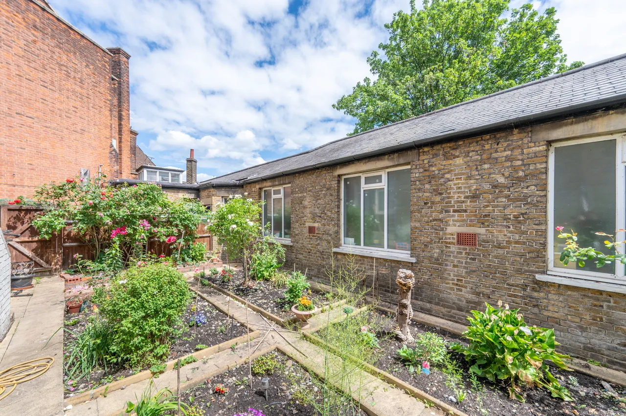 1 West Ella Road, London, photo 10