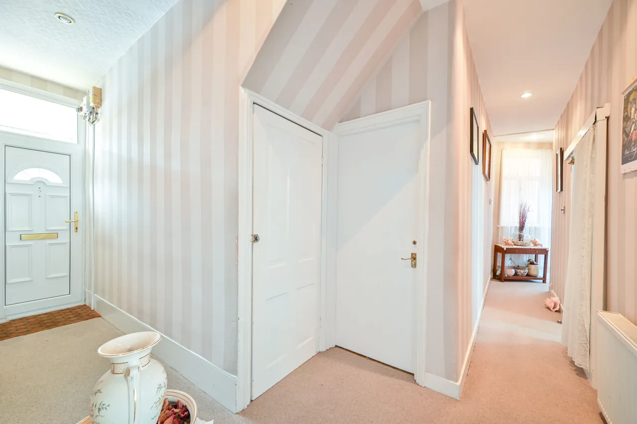 1 West Ella Road, London, photo 7