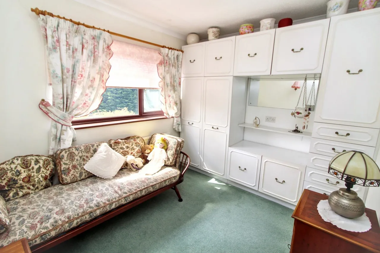Oakengrove Road, Hazlemere, HP15, photo 14