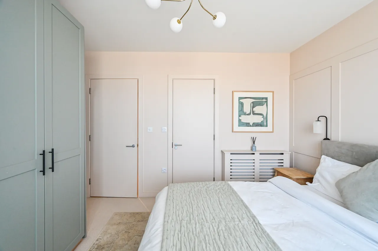 Apartment 1002, Graphite Point, 36 Palmers Road, London, photo 10