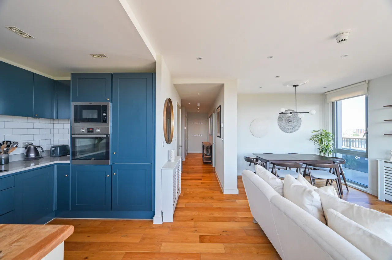 Apartment 1002, Graphite Point, 36 Palmers Road, London, photo 11