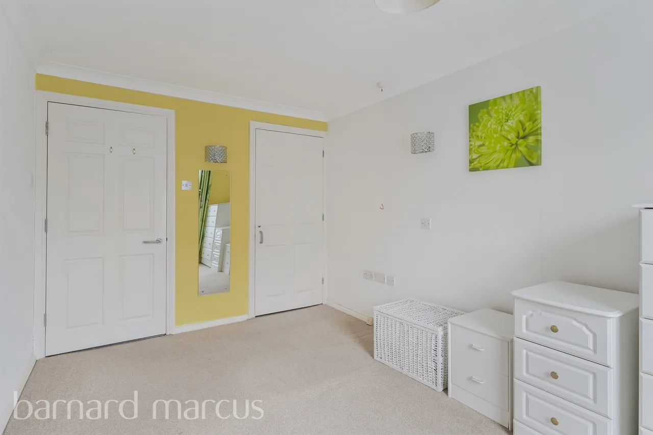 Ashley Avenue, Epsom, KT18, photo 5