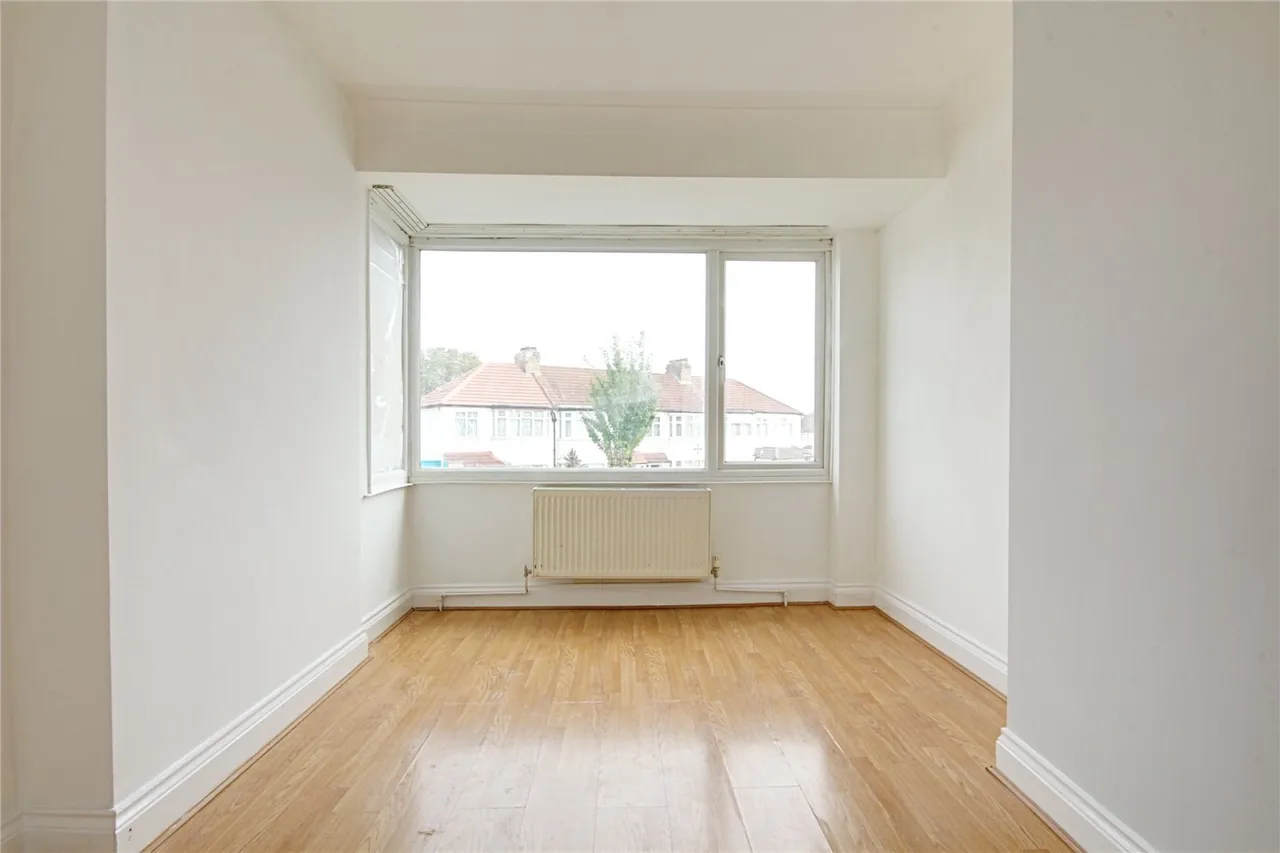Broadlands Avenue, photo 8