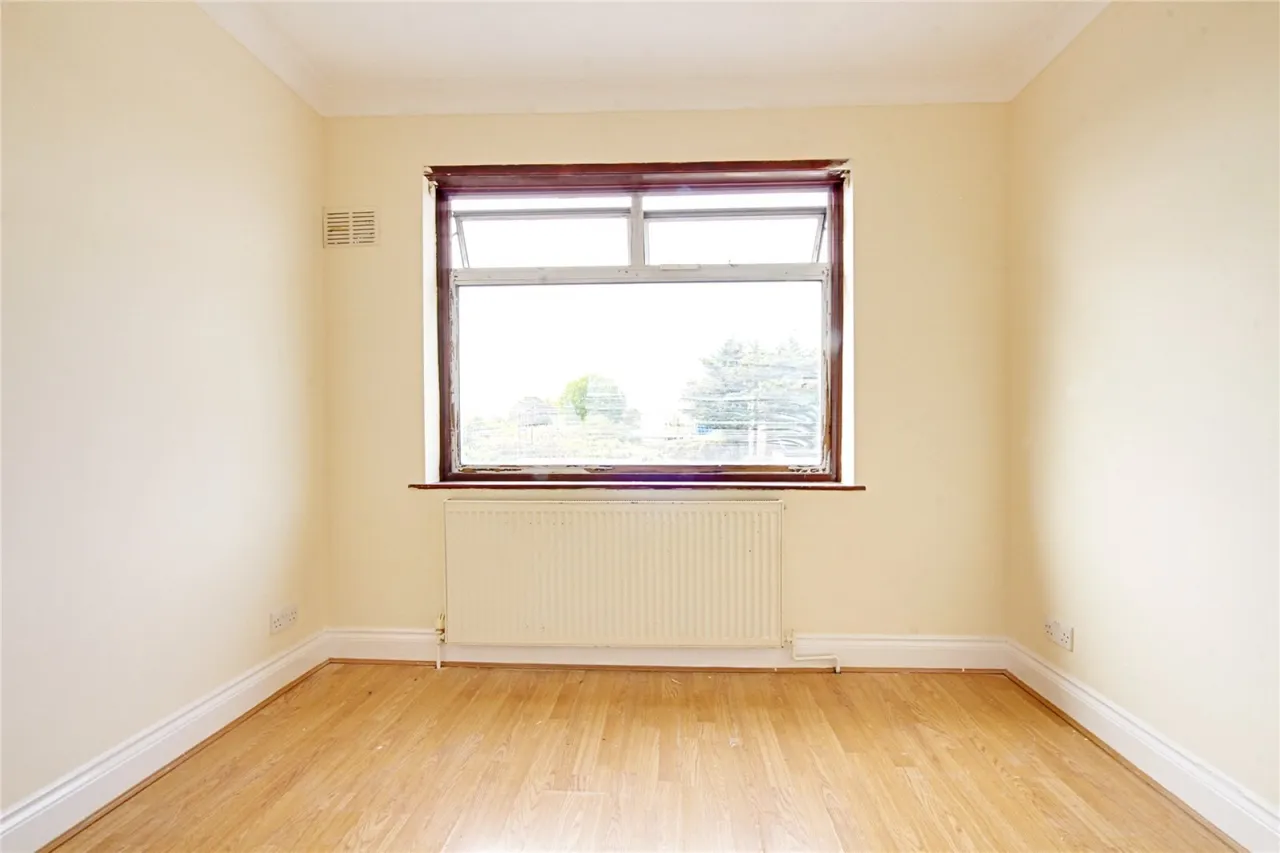 Broadlands Avenue, photo 12