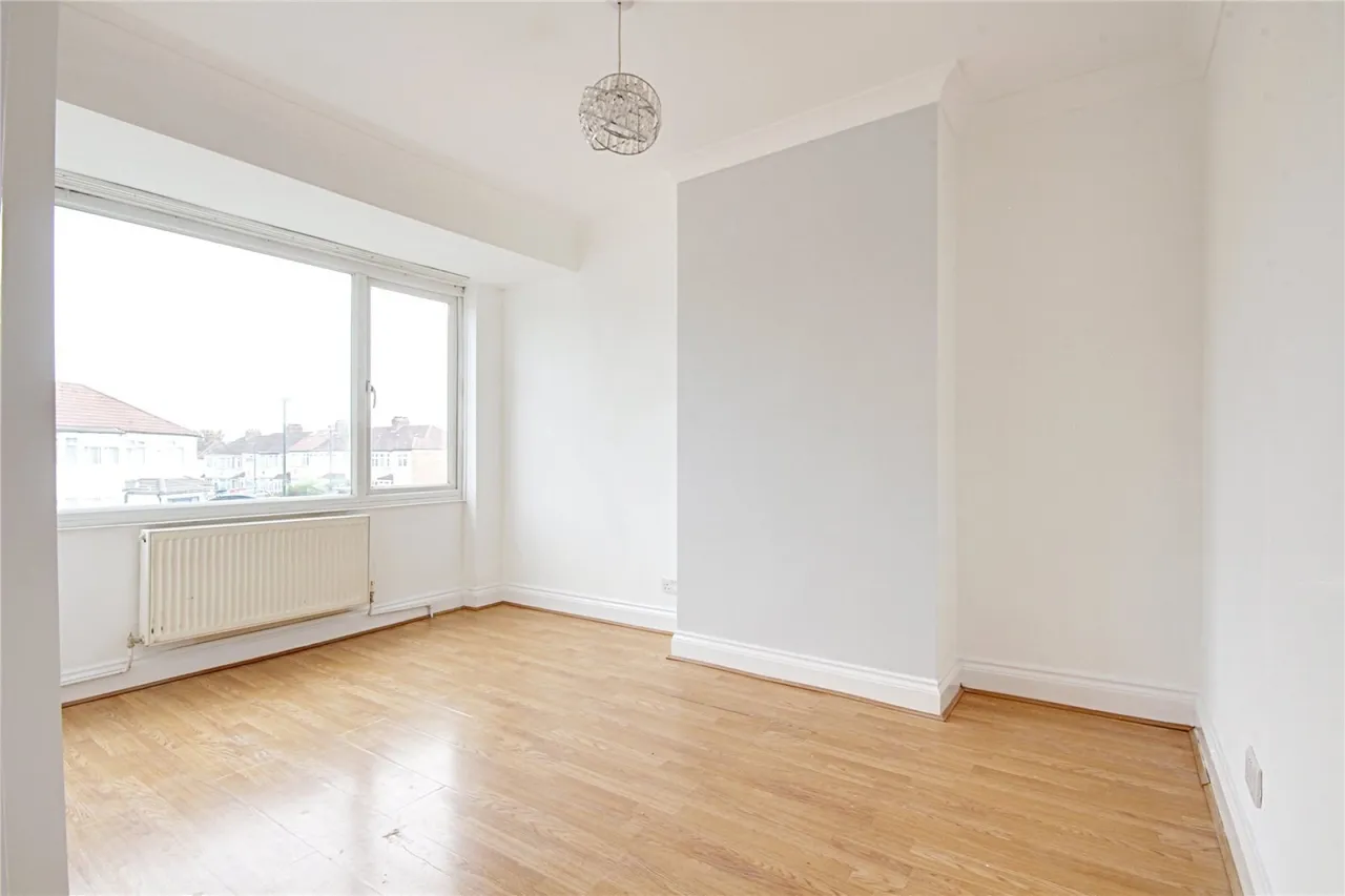 Broadlands Avenue, photo 9