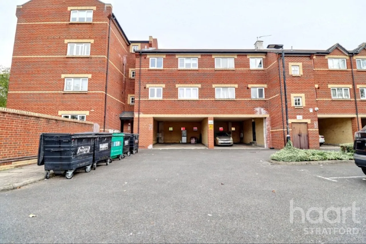 Barnby Street, E15, photo 10