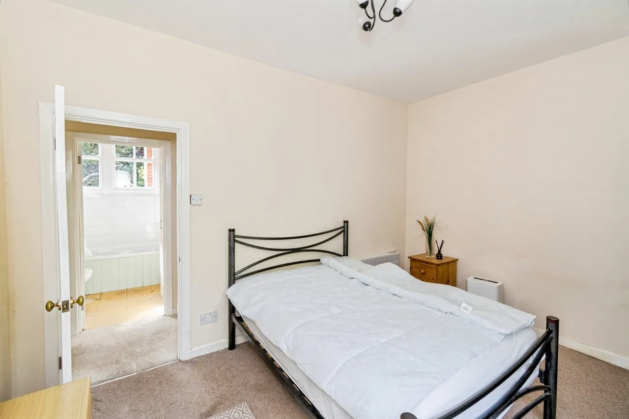 Southdown Road, Shawford, SO21, photo 5