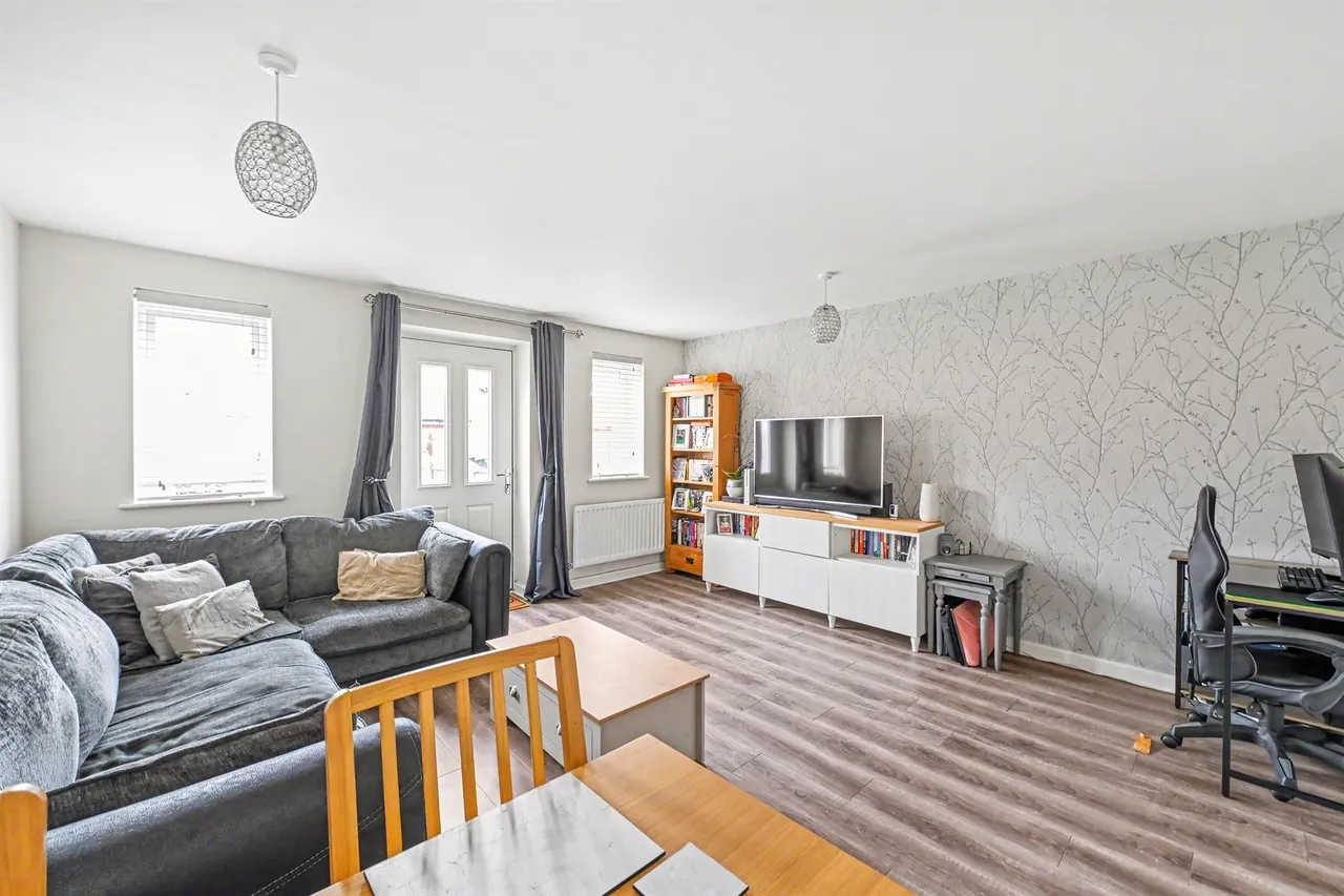 Waring Crescent, Aston Clinton, HP22, photo 5