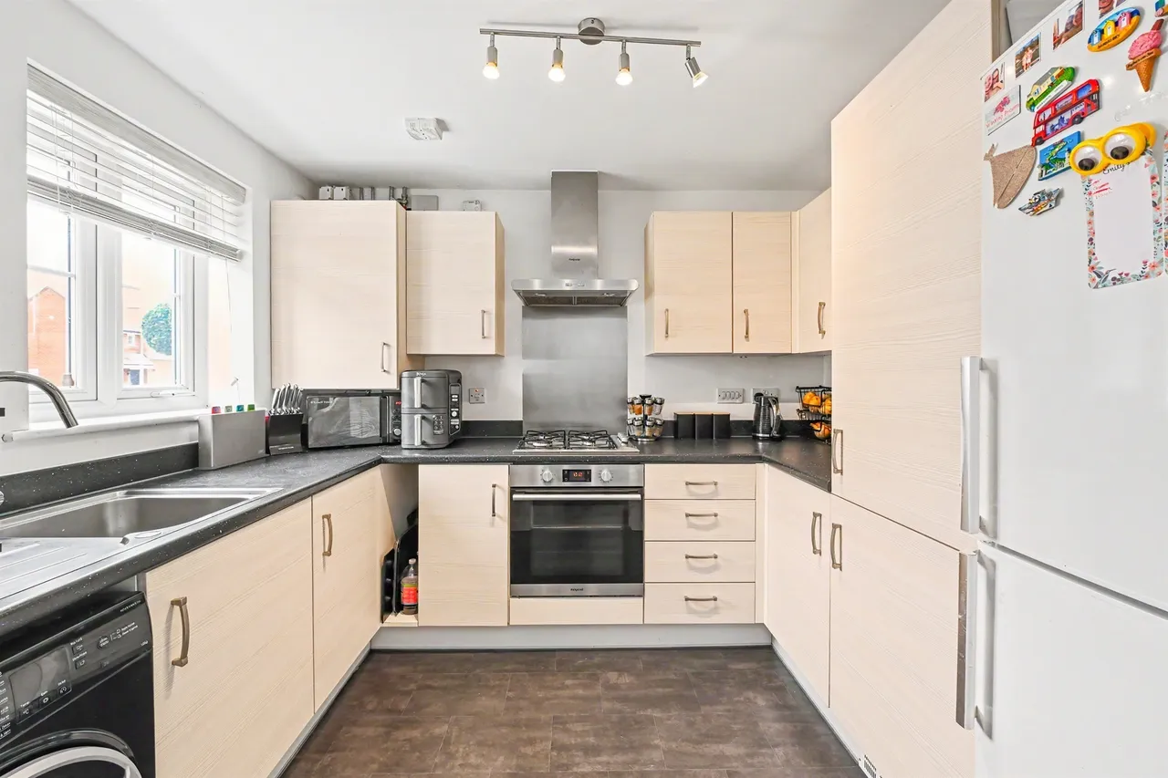 Waring Crescent, Aston Clinton, HP22, photo 3