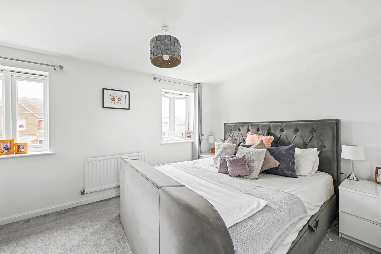 Waring Crescent, Aston Clinton, HP22, photo 9