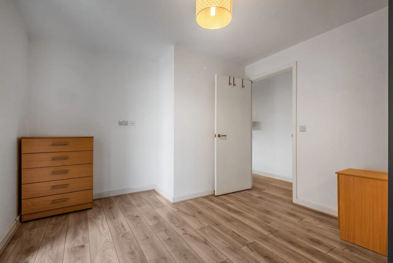 Bromley Road, London, SE6, photo 13