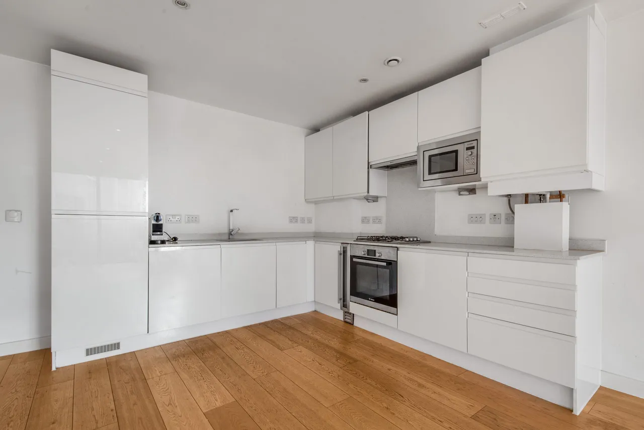 Bromley Road, London, SE6, photo 4