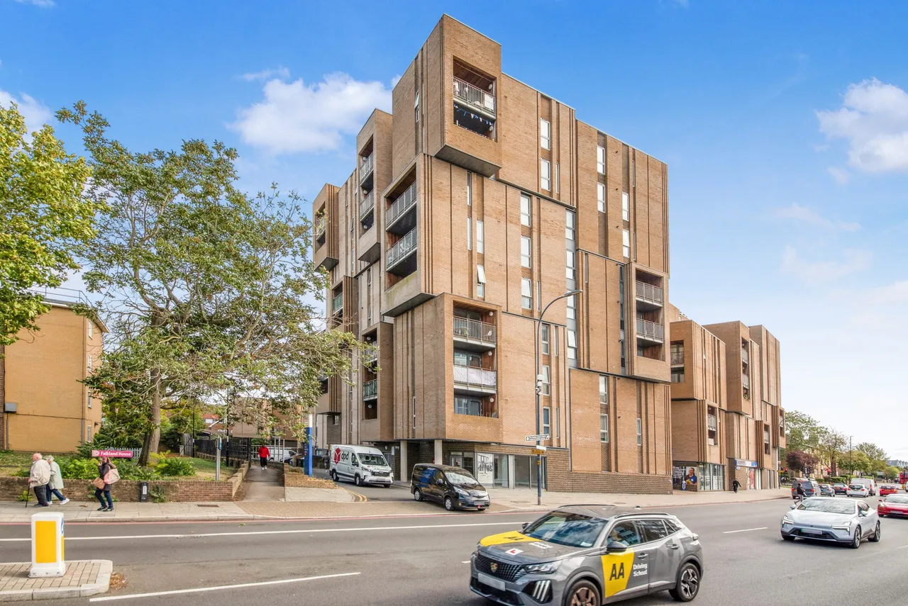 Bromley Road, London, SE6, photo 16