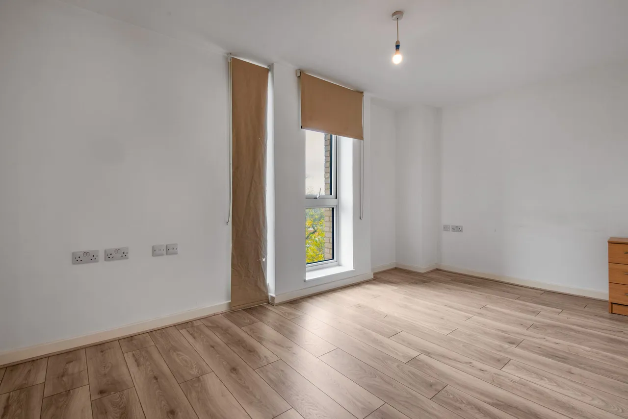 Bromley Road, London, SE6, photo 9