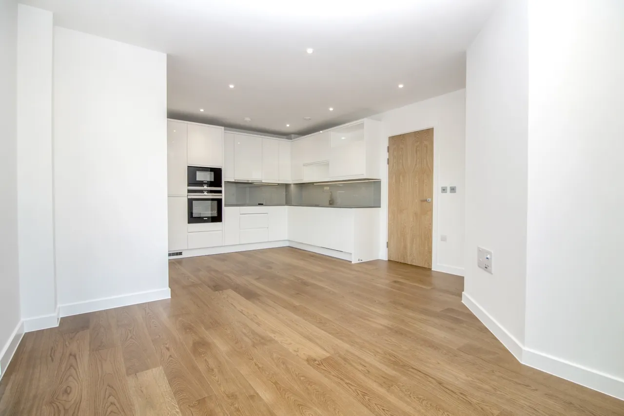 2 bed flat to rent — Reverence House, 8 Lismore Boulevard, Colindale, London, NW9
