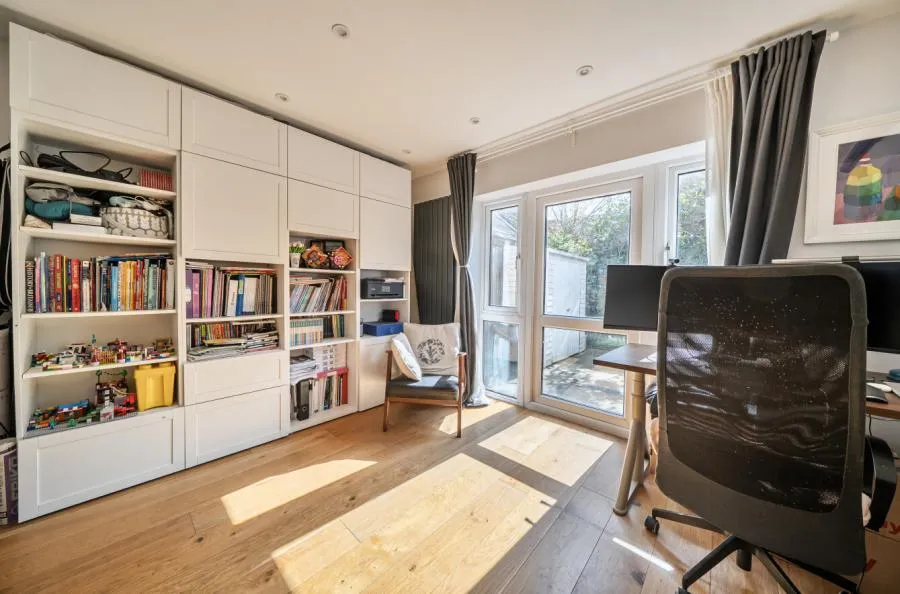 Ravenscourt Gardens, London, W6, photo 14