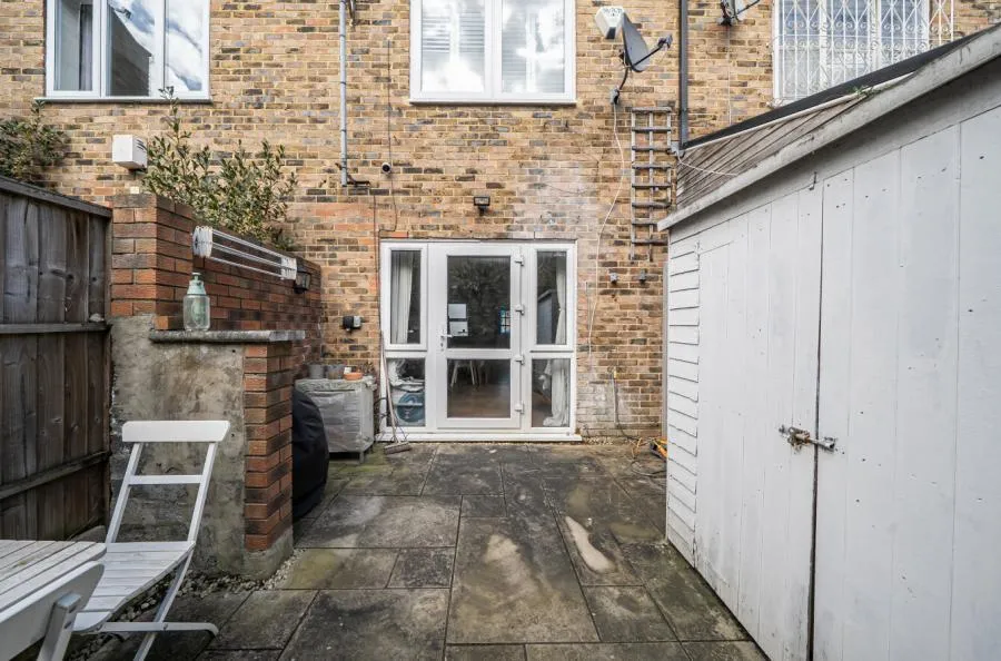 Ravenscourt Gardens, London, W6, photo 11