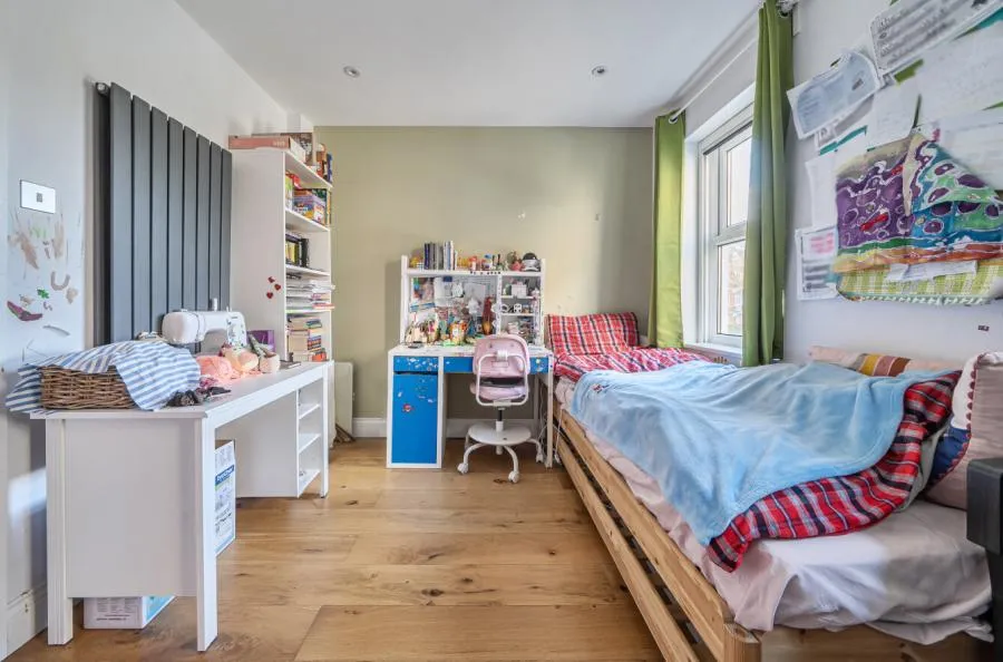 Ravenscourt Gardens, London, W6, photo 8