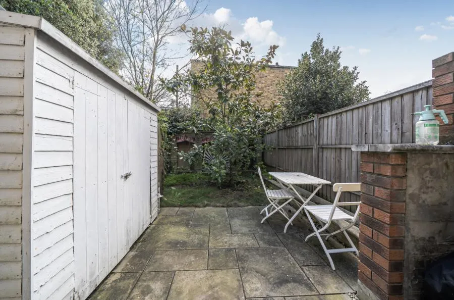 Ravenscourt Gardens, London, W6, photo 10